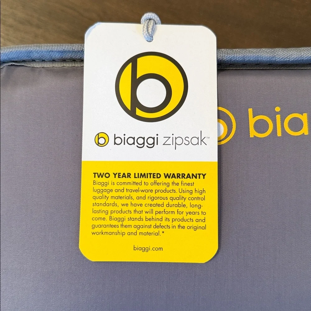 Biaggi Zipsak Boost - Expandable Carry-On Luggage - Picture 5 of 8